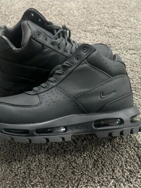 Nike Men's Black Tactical Air-Cushioned Boot